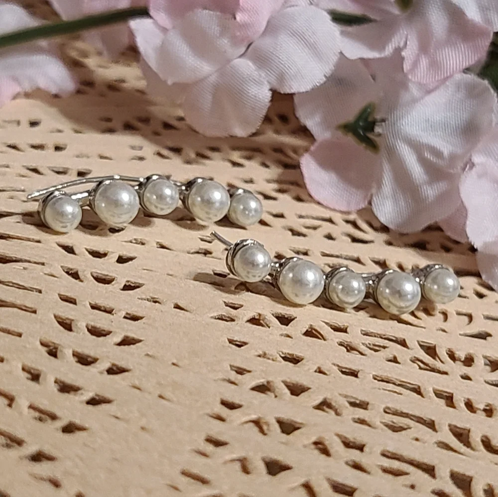 Crawl Pearl Earrings For Sale Today - Picture 3 of 9